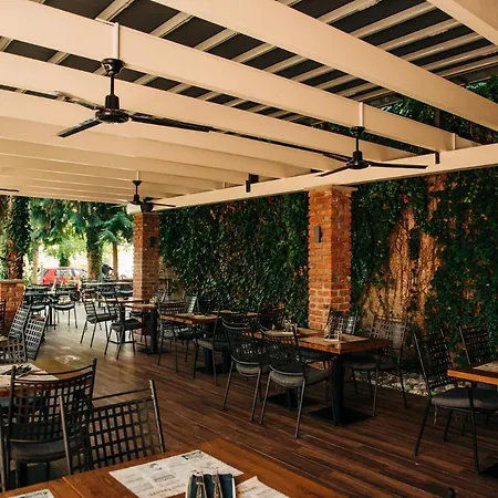 Sundial Boutique Hotel 3*
